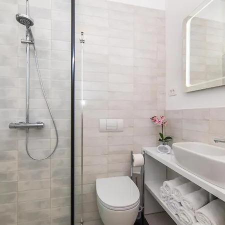 Stunning In With Wifi Holiday home