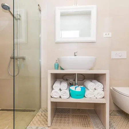 Stunning In With Wifi Primosten