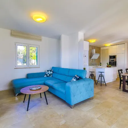 Stunning In With Wifi Primosten