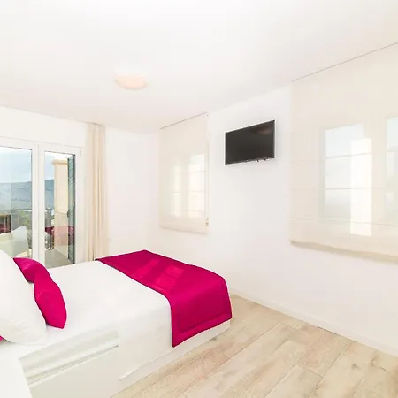 Stunning In With Wifi Holiday home