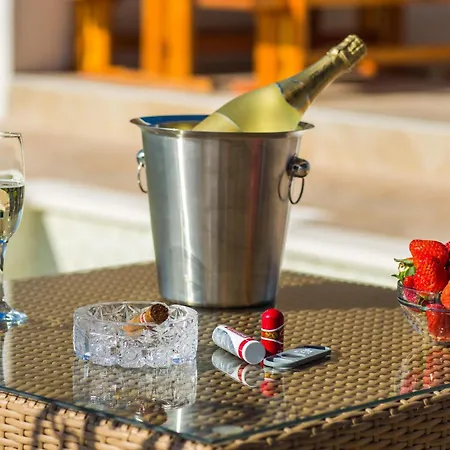 Stunning In With Wifi Hébergement de vacances Primošten