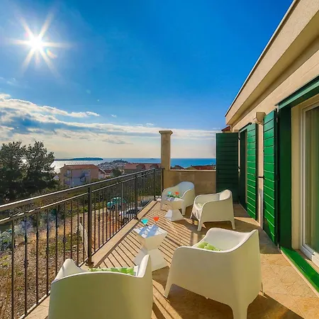 Holiday home Stunning In With Wifi Primosten