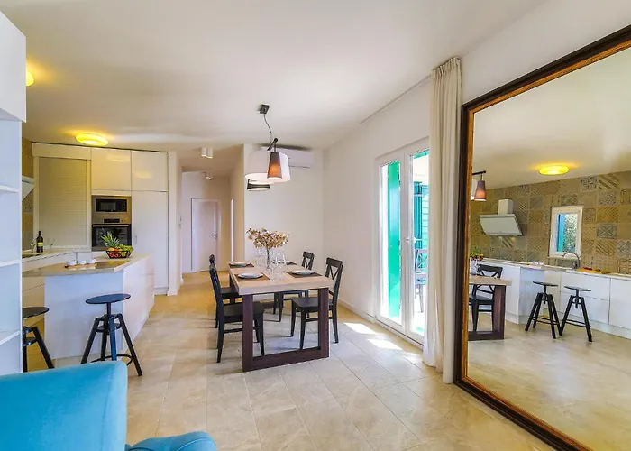 Stunning In With Wifi Holiday home